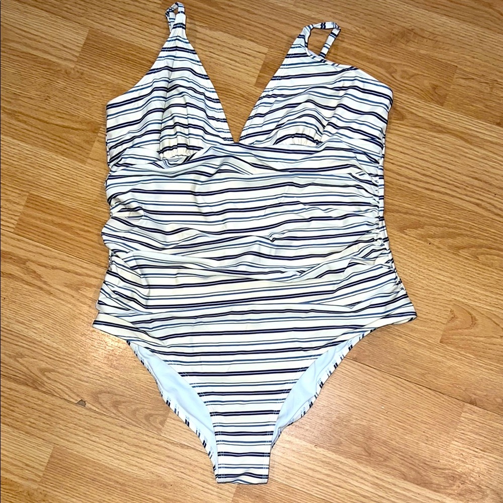 Cupshe Grey Black And White Striped One Piece Swimsuit Sz XL